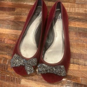 Gianni binni red velvet flats